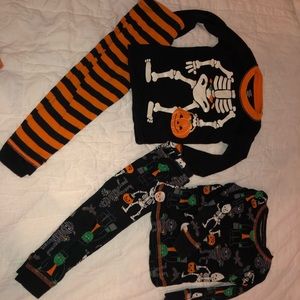 Carter’s Halloween spooky pajamas